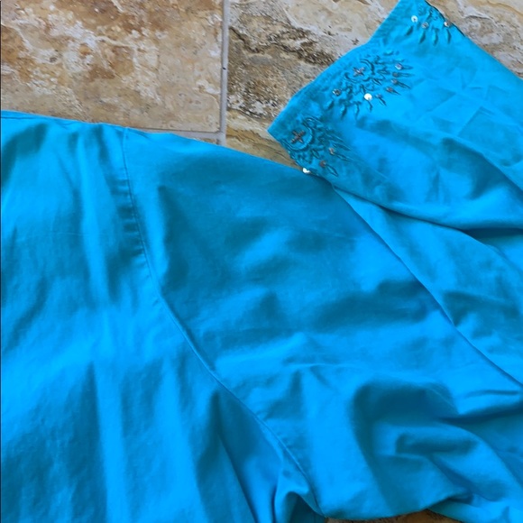 ALC At Last Classics 100% cotton turquoise V-Neck - Picture 6 of 8